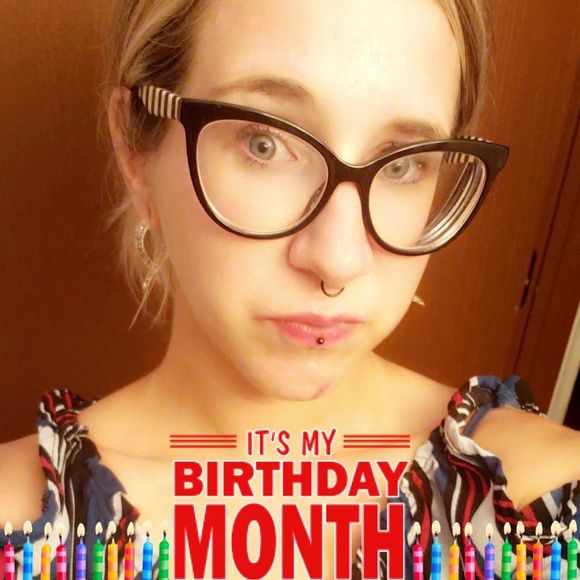 Meet your Posher, Felicia - Picture 1 of 1